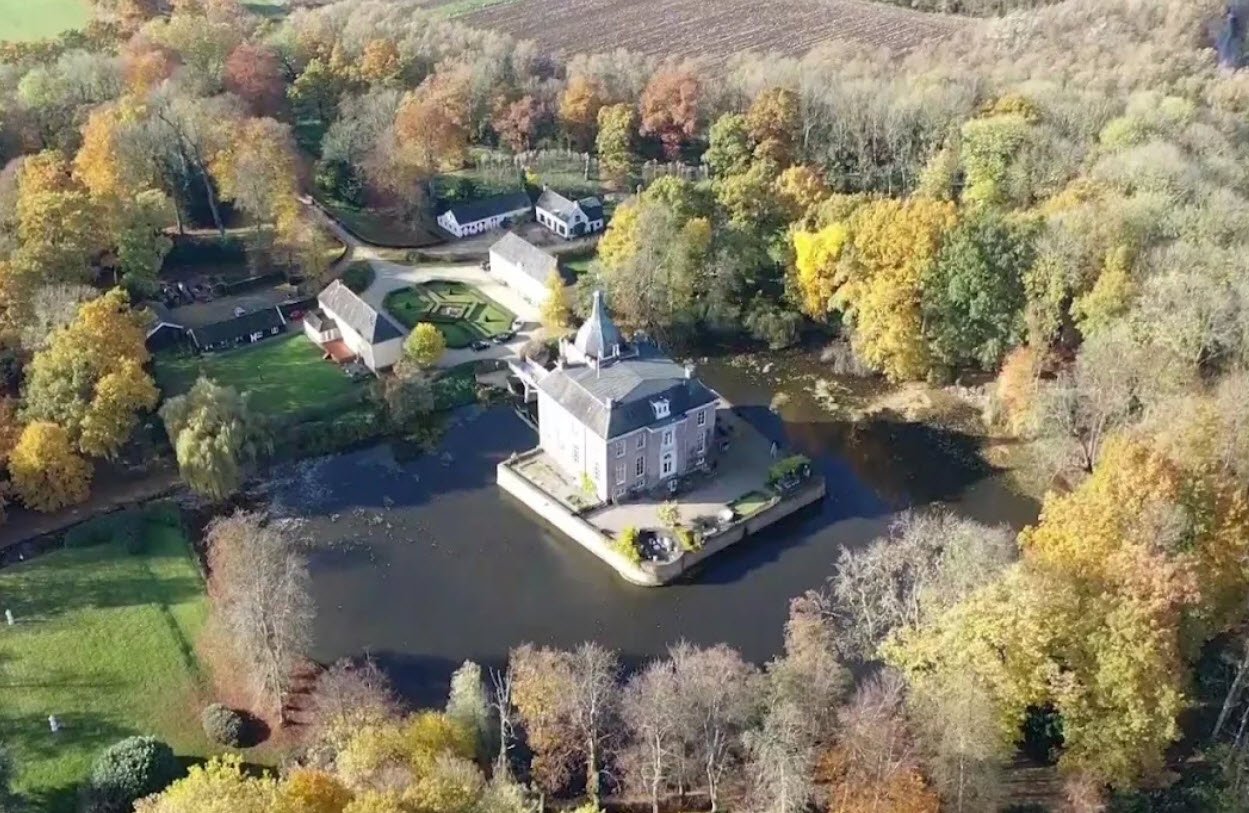 Kasteel Heukelum, Netherlands